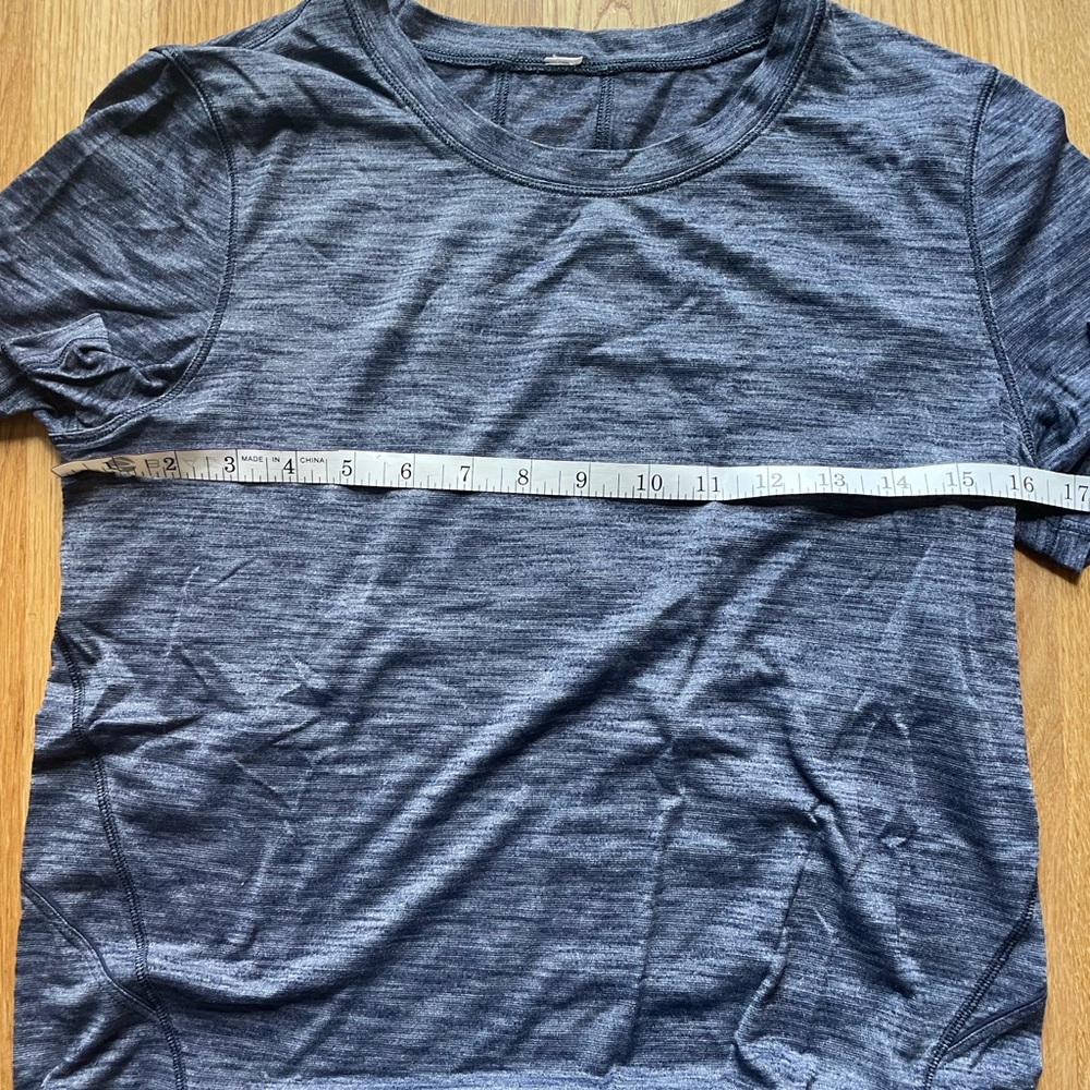 Lulu lemon sport top, blue/grey color size small